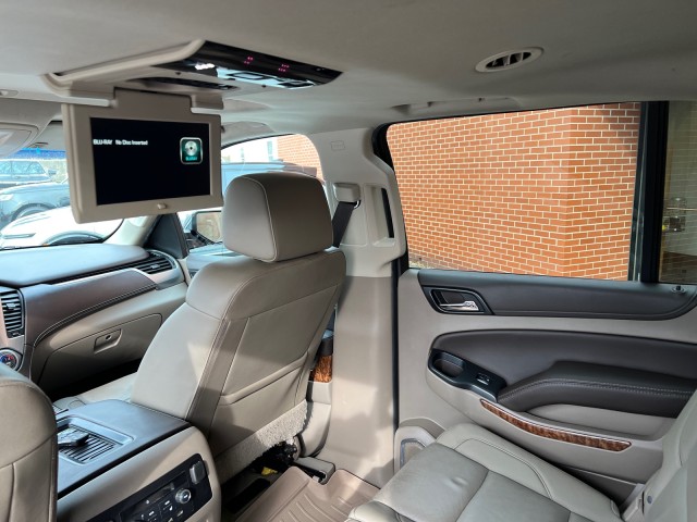 2017 Chevrolet Suburban Premier with Center Bench 18