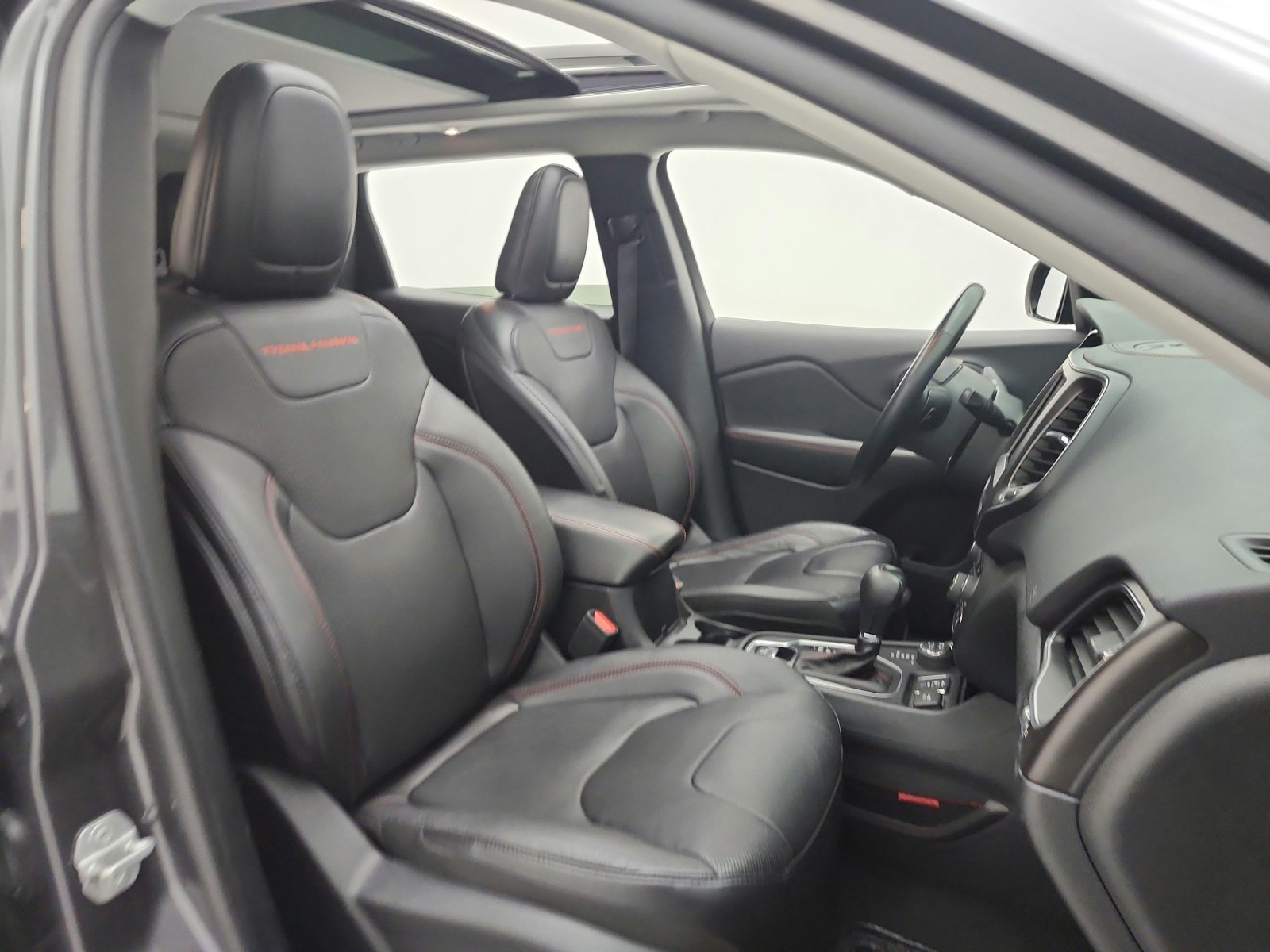 Used 2020 Granite Crystal Metallic Clearcoat Jeep Trailhawk Elite 4x4 image 20