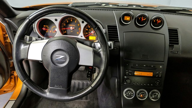 2005 Nissan 350Z  21
