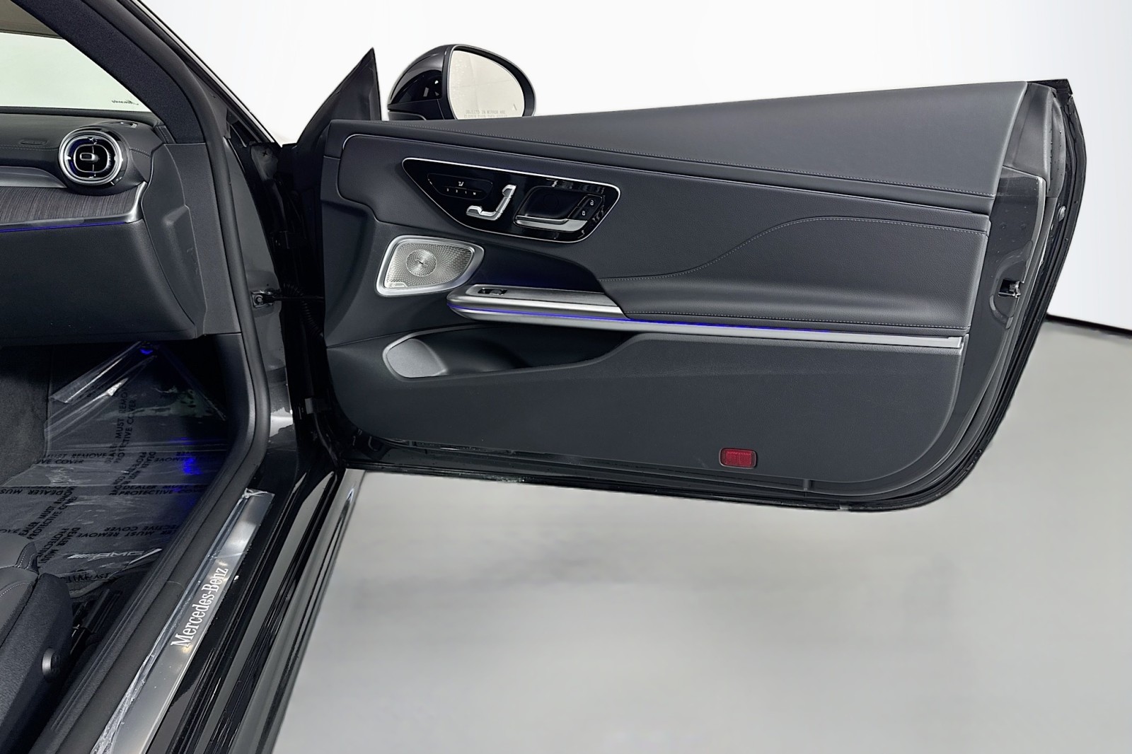 New 2026 Graphite Grey Metallic Mercedes-Benz CLE 450 4MATIC® Coupe image 23