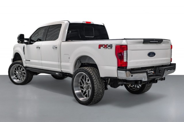 2018 Ford F-250 LARIAT 8