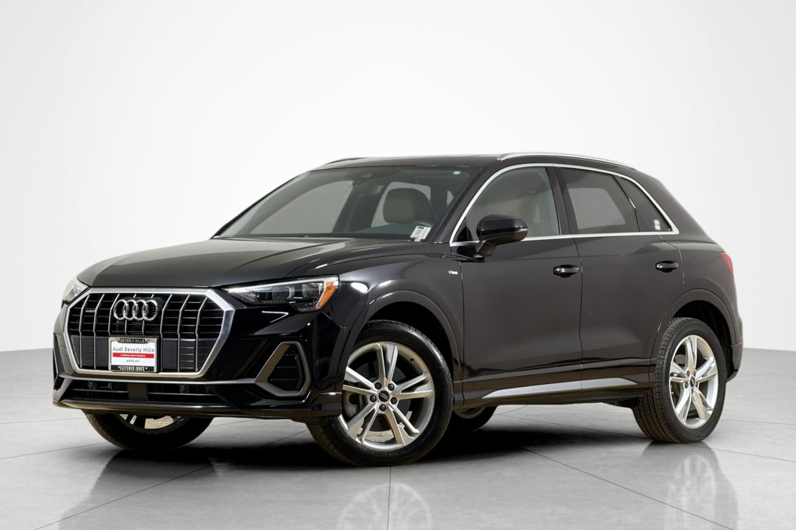 2022 Audi Q3 S line Premium 45 TFSI quattro