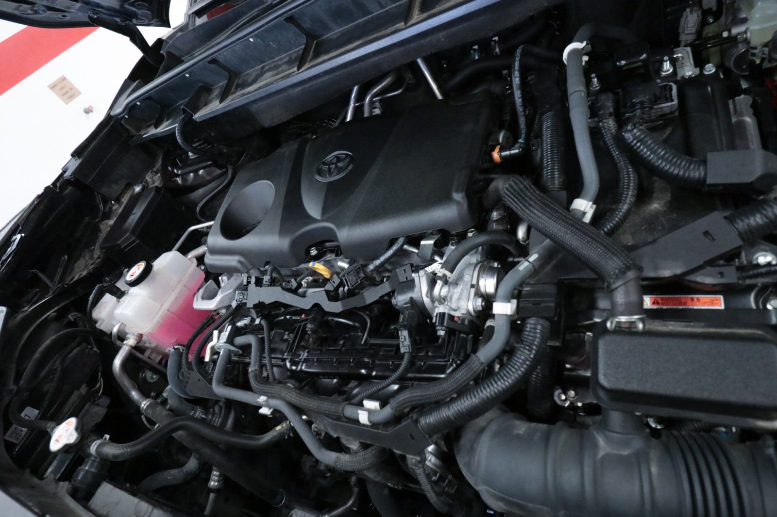 Used Car 2022 Toyota Highlander  Hybrid Platinum For Sale Under $40,000 In Austin, Texas