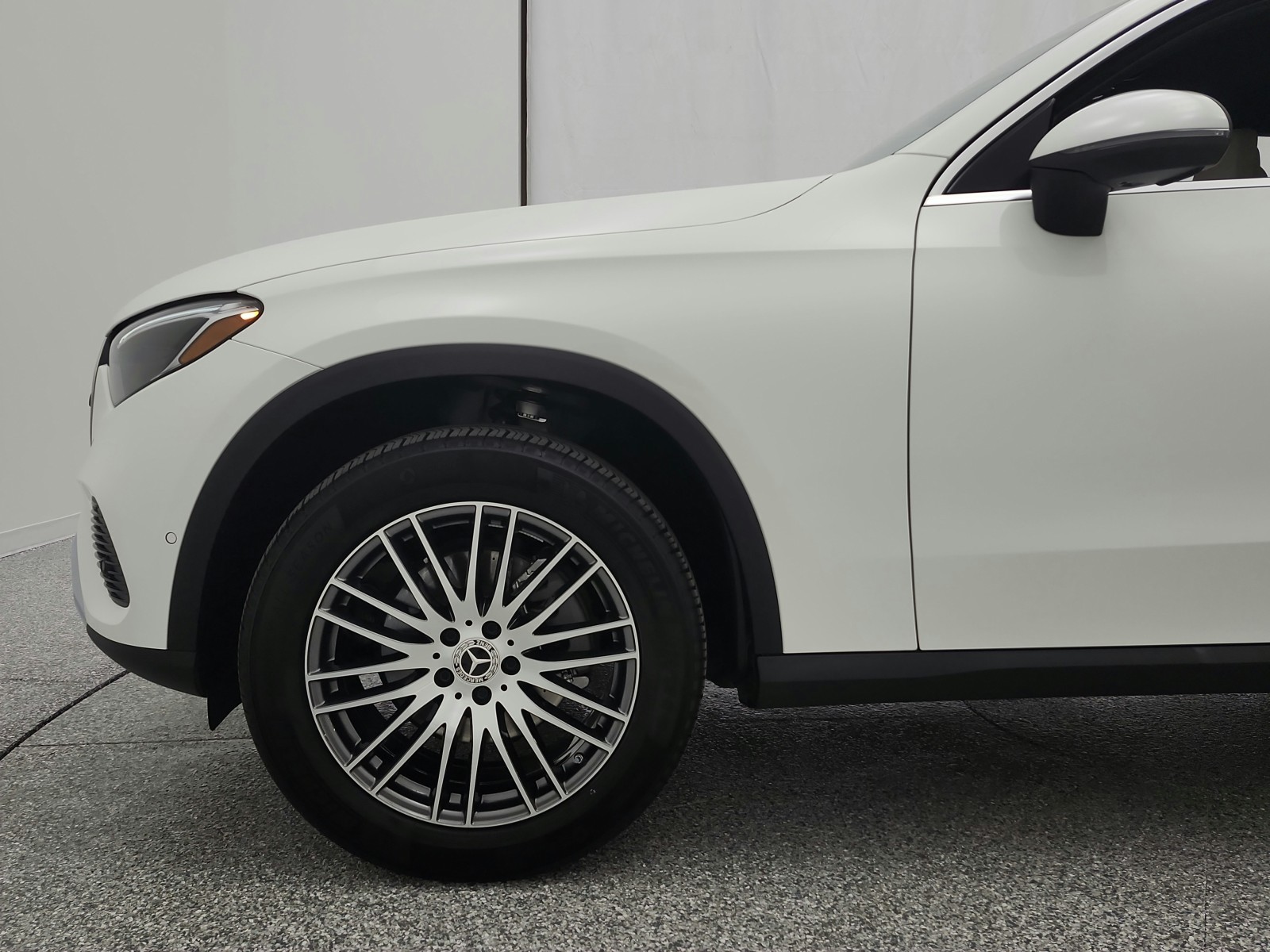Certified Used 2025 Polar White Mercedes-Benz GLC 300 SUV image 20