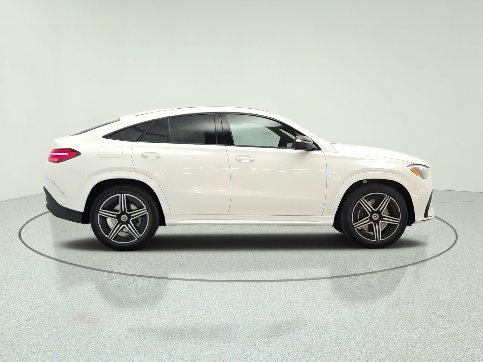 New 2026 Polar White Mercedes-Benz GLE 450 4MATIC® Coupe image 4