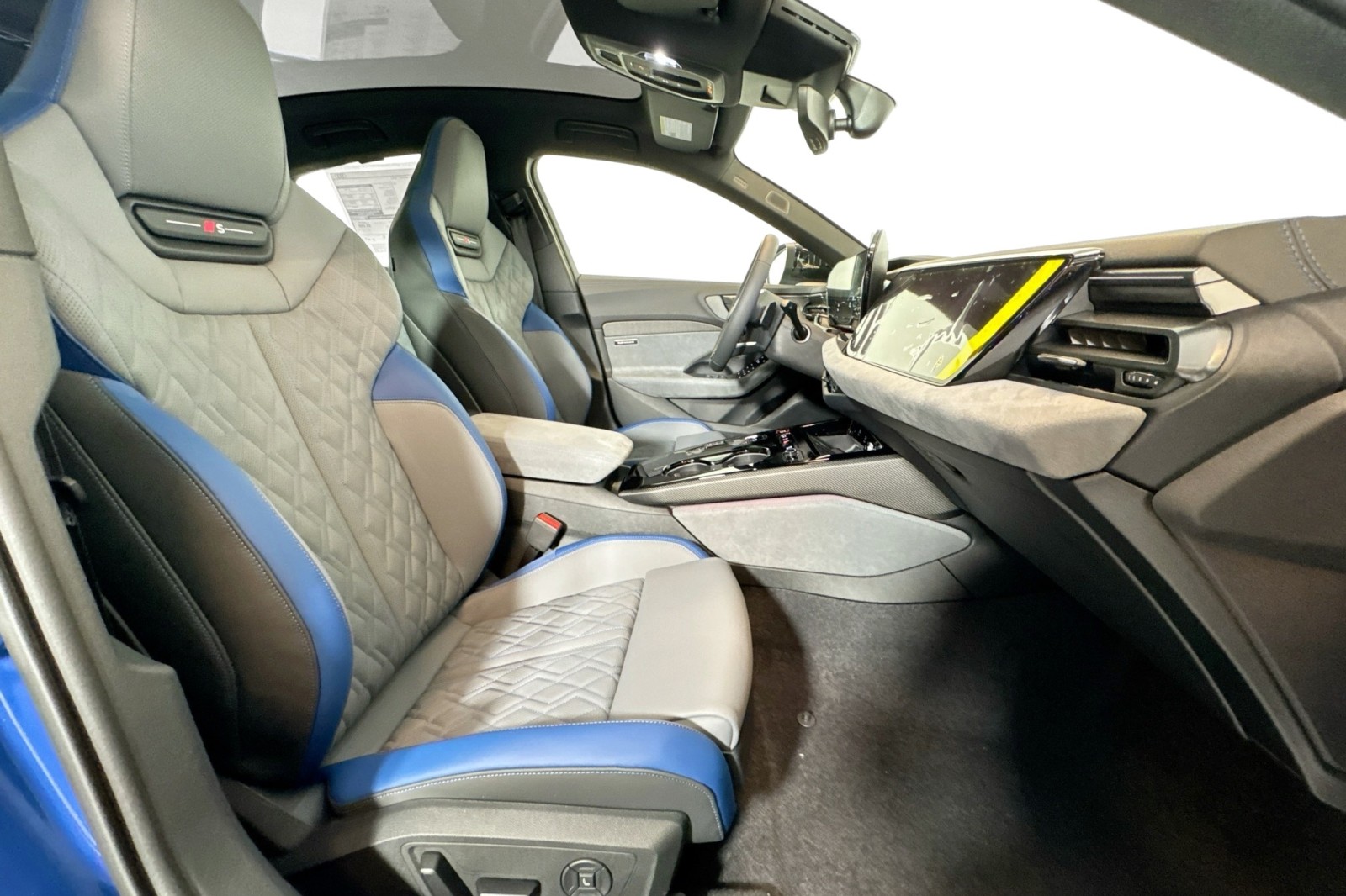 New 2025 Ascari Blue Metallic Audi Prestige 3.0 TFSI quattro image 24