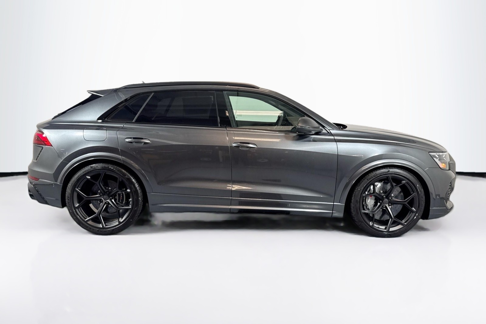 New 2026 Daytona Gray Pearl Effect Audi performance quattro image 4