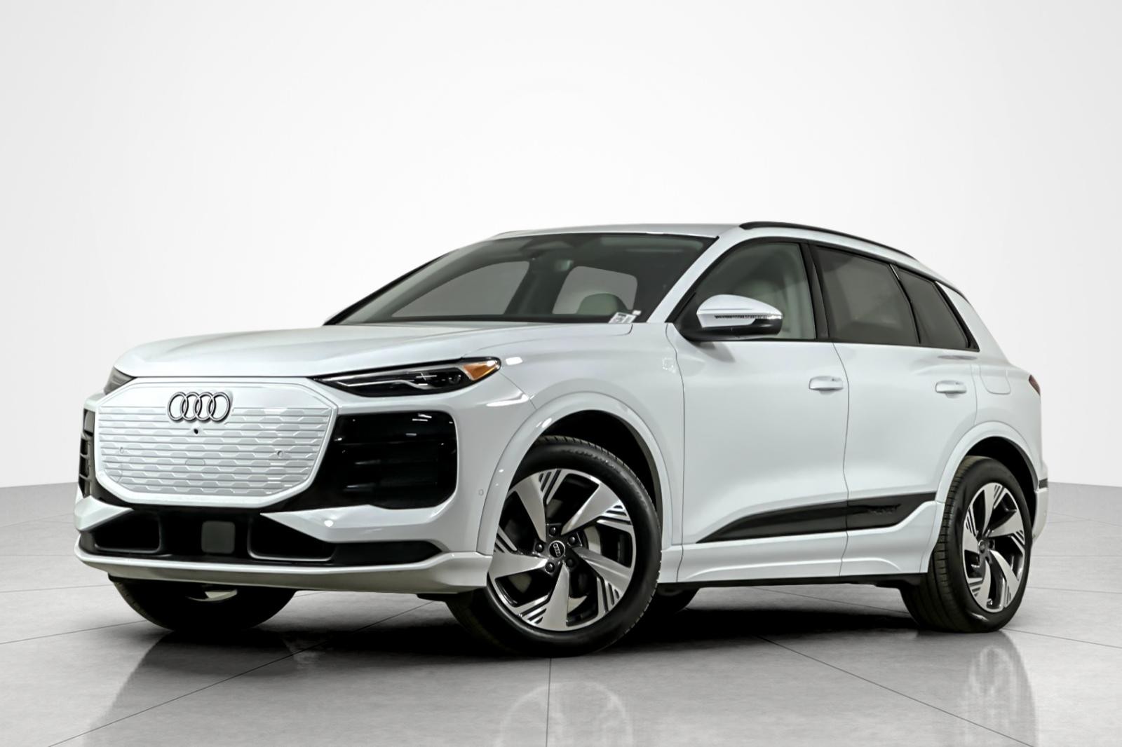 2025 Audi Q6 e-tron Premium quattro
