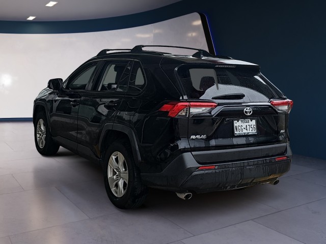 2020 Toyota RAV4 XLE 3