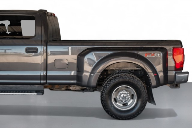 2020 Ford F-350 STX XL 13