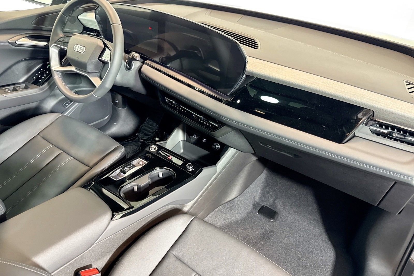 New 2025 Magnet Gray Audi Premium quattro image 27