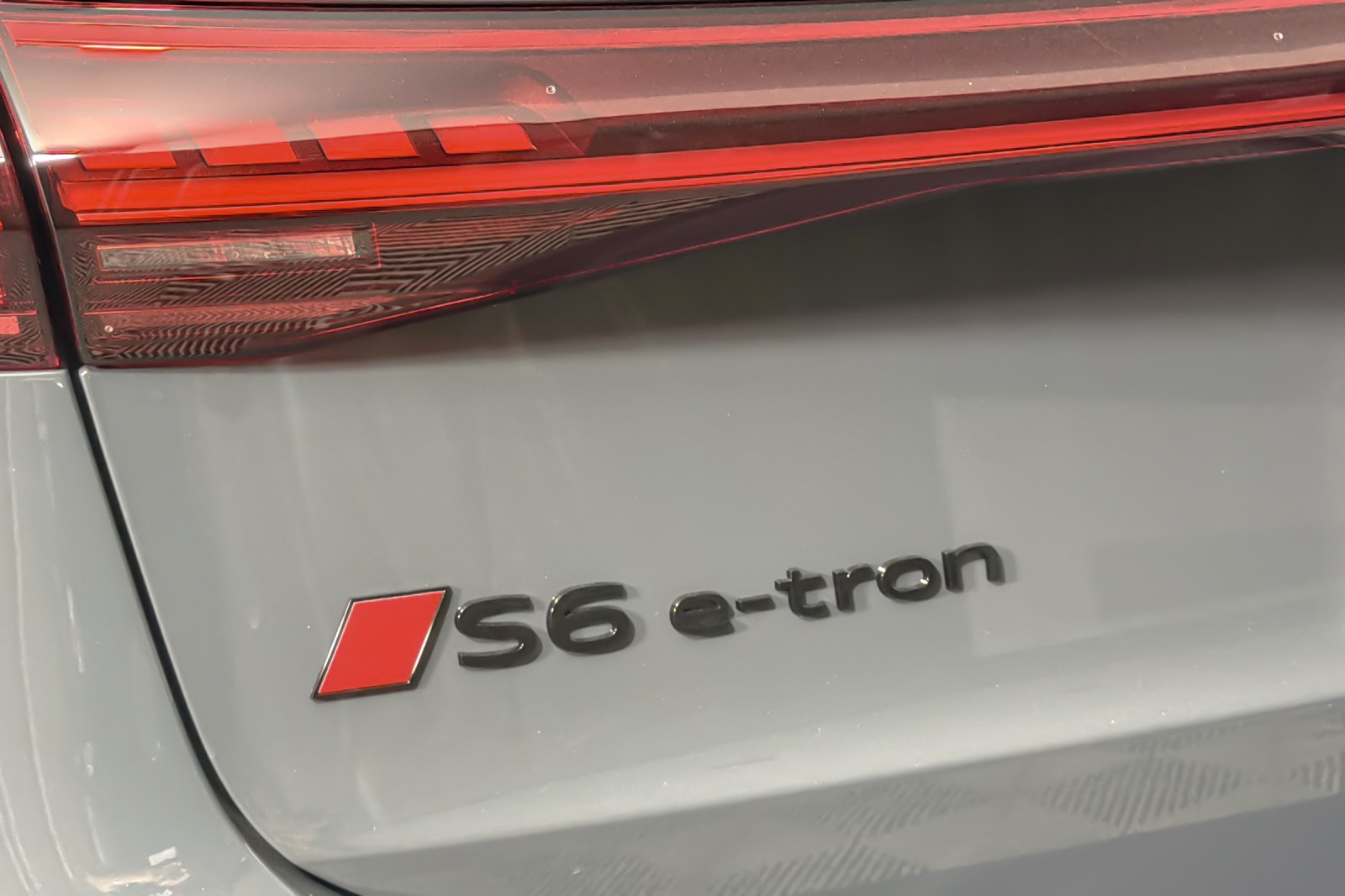 New 2027 Magnet Gray Audi Premium Plus quattro image 25