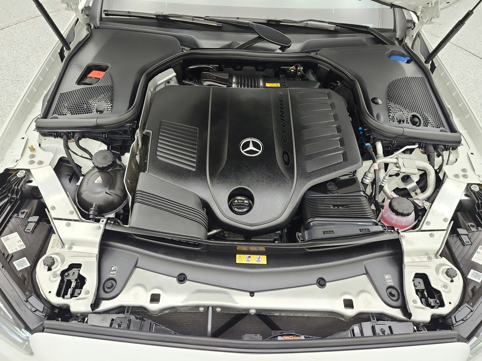 Certified Used 2023 Polar White Mercedes-Benz E 450 RWD Cabriolet image 16