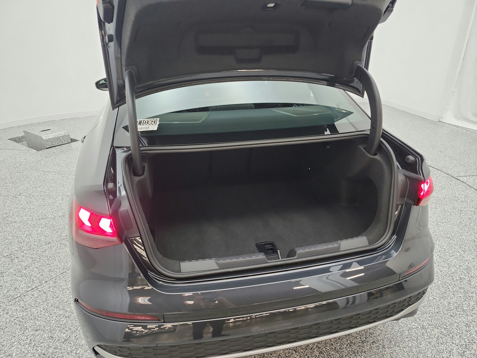 Used 2025 Manhattan Gray Metallic Audi Premium Plus 40 TFSI quattro image 18