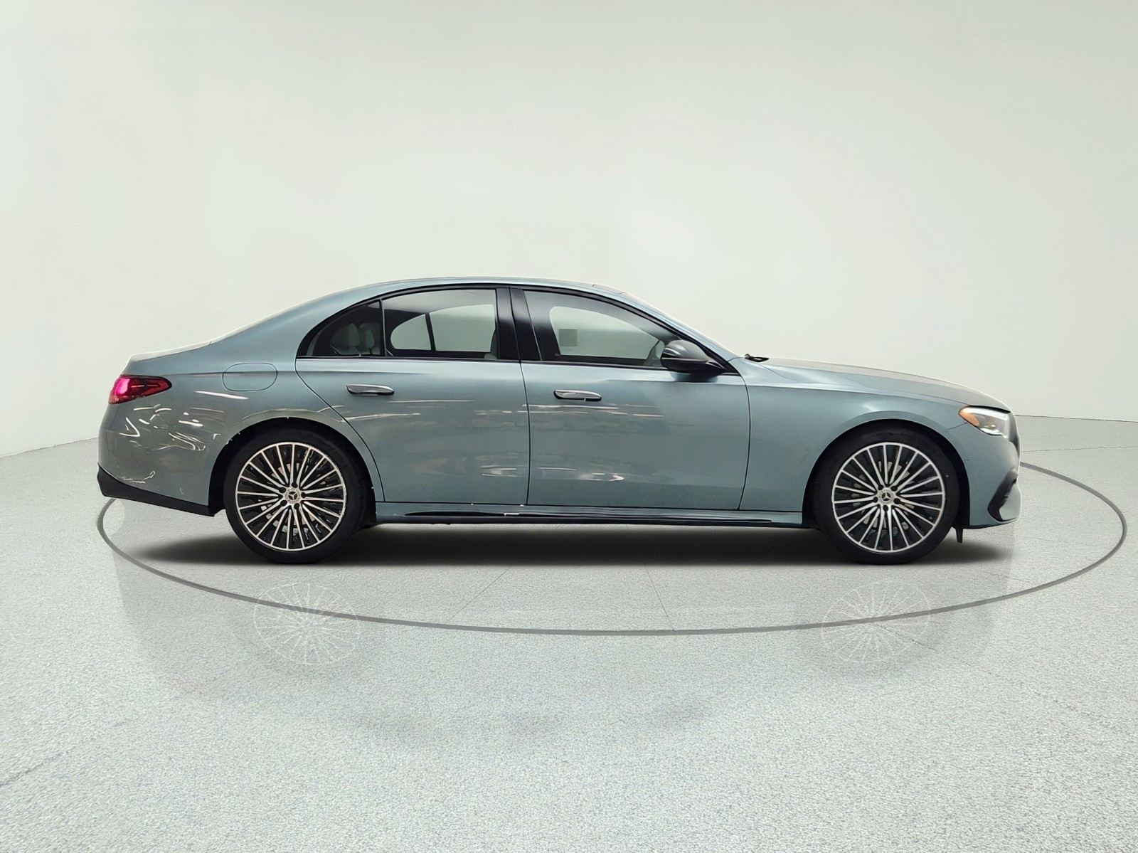 New 2027 Verde Silver Metallic Mercedes-Benz E 350 RWD Sedan image 4