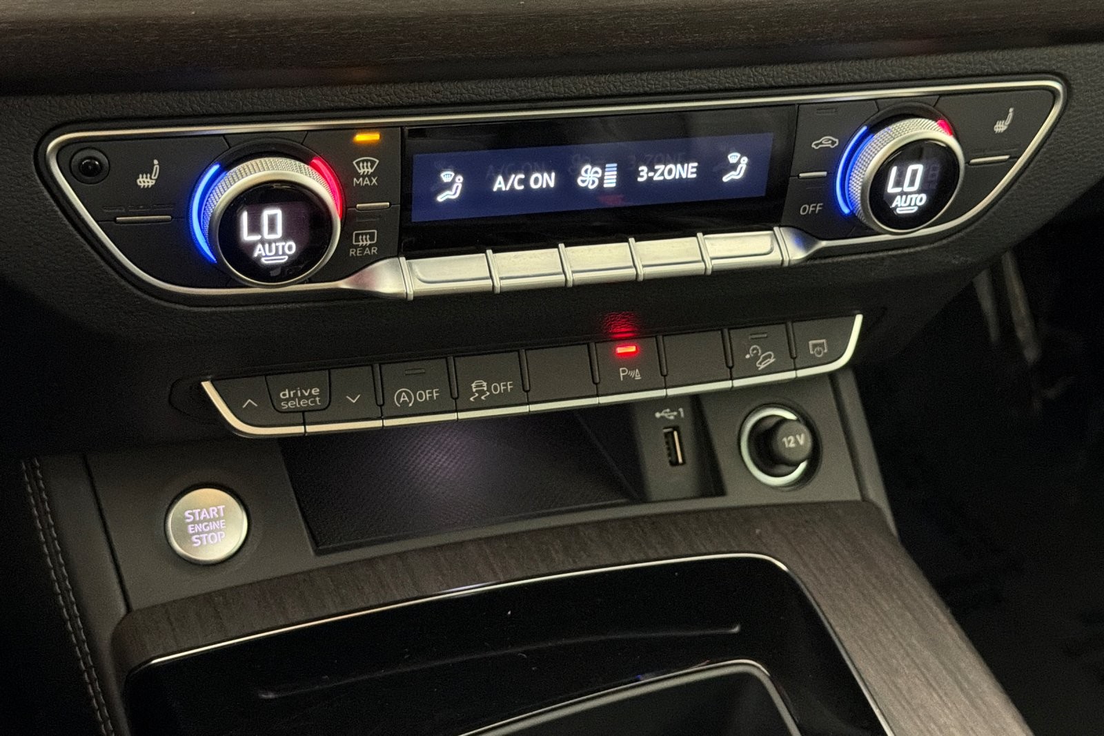 Used 2023 Mythos Black Metallic Audi Premium Plus 40 TFSI quattro image 19