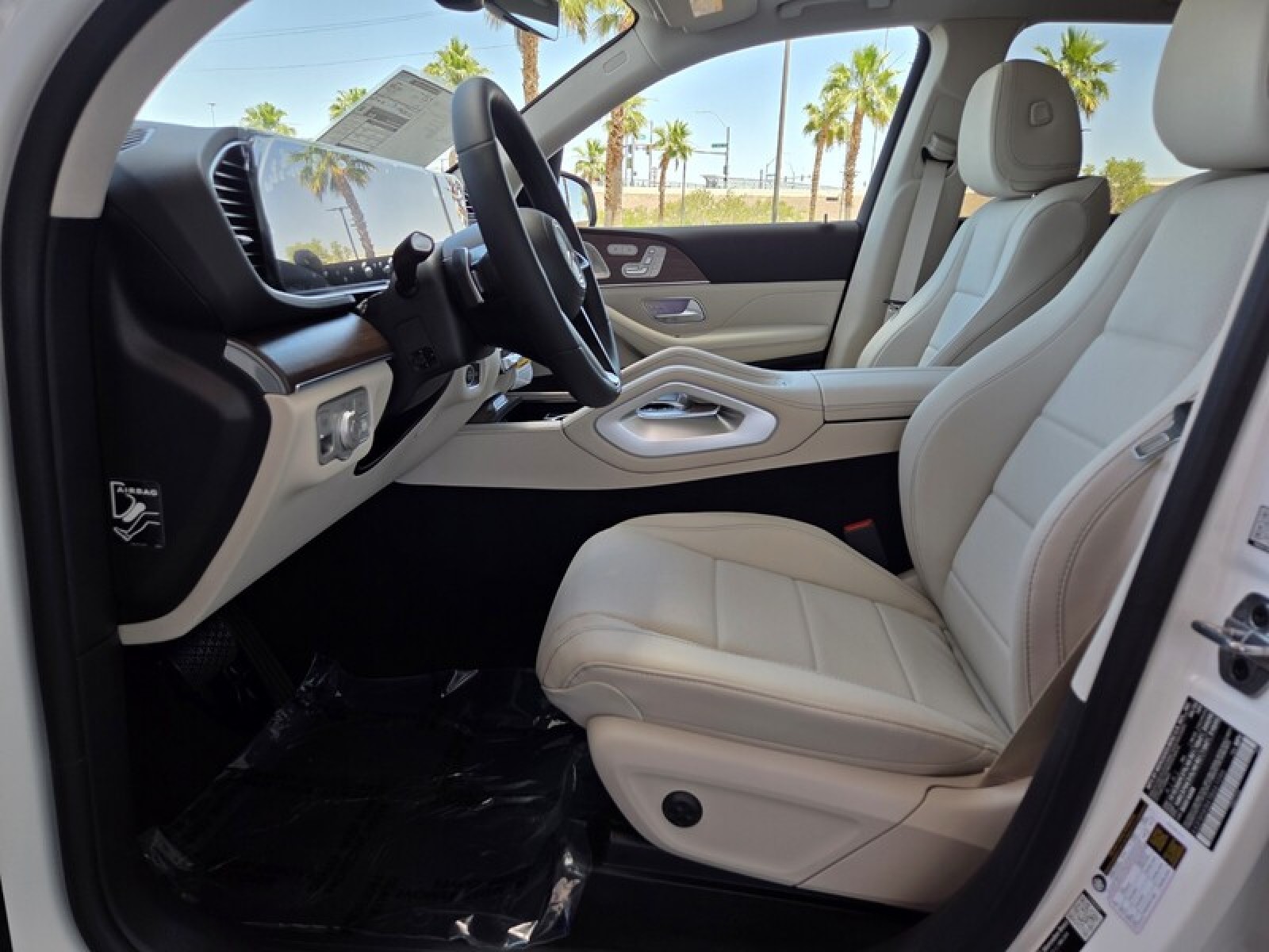 New 2026 Polar White Mercedes-Benz GLE 450 4MATIC® SUV image 11