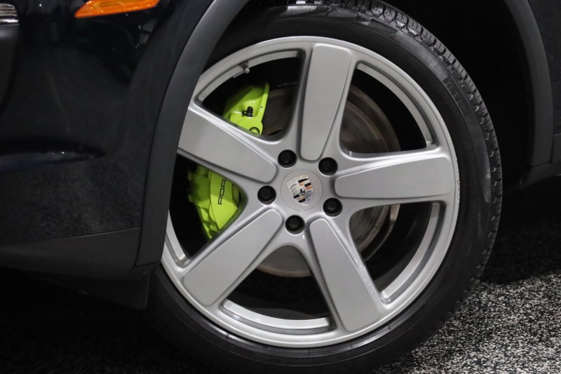 2016 Porsche Cayenne S E-Hybrid 4dr Suv in ,