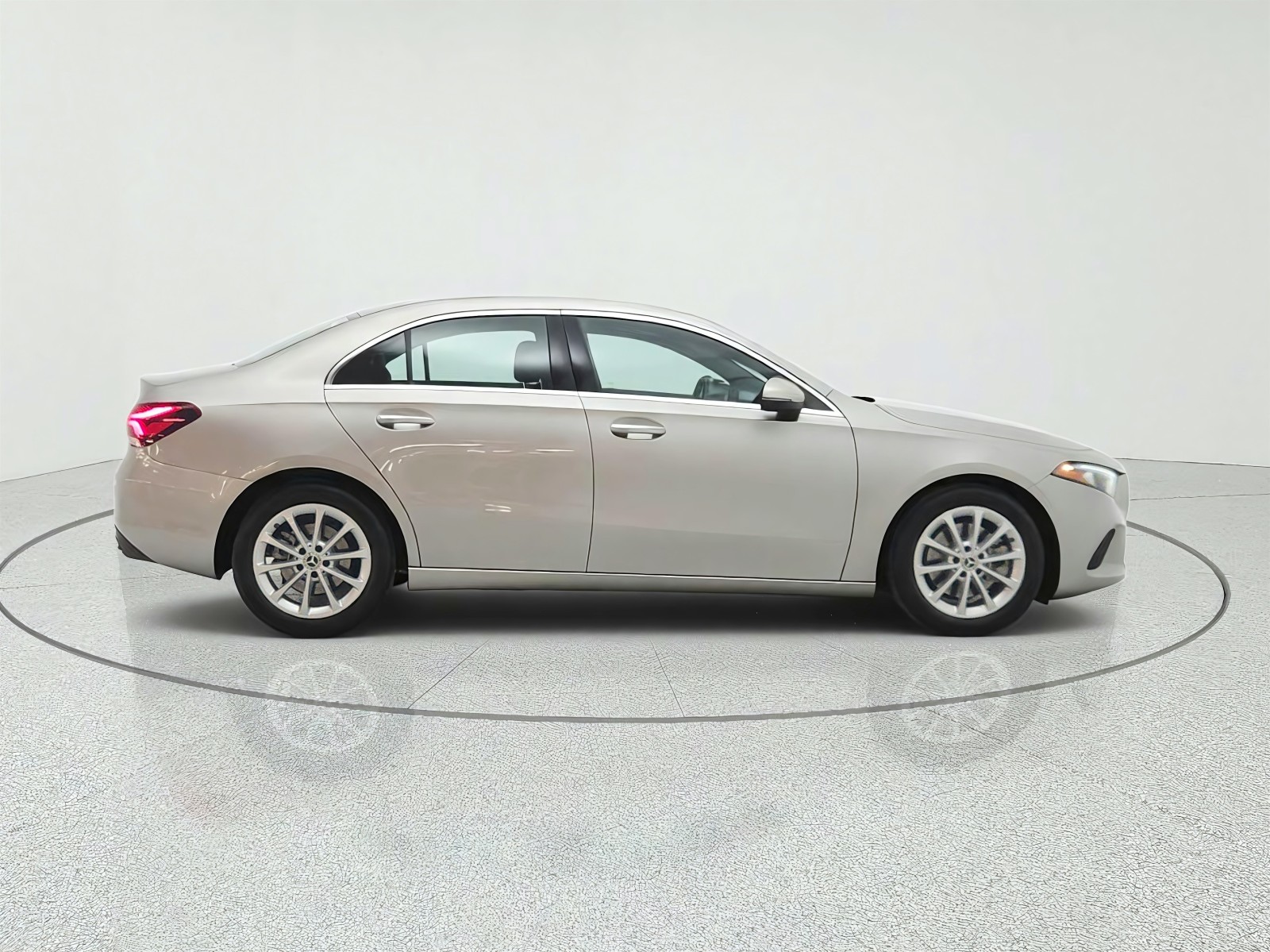 Used 2020 Mojave Silver Metallic Mercedes-Benz A 220 Sedan image 4