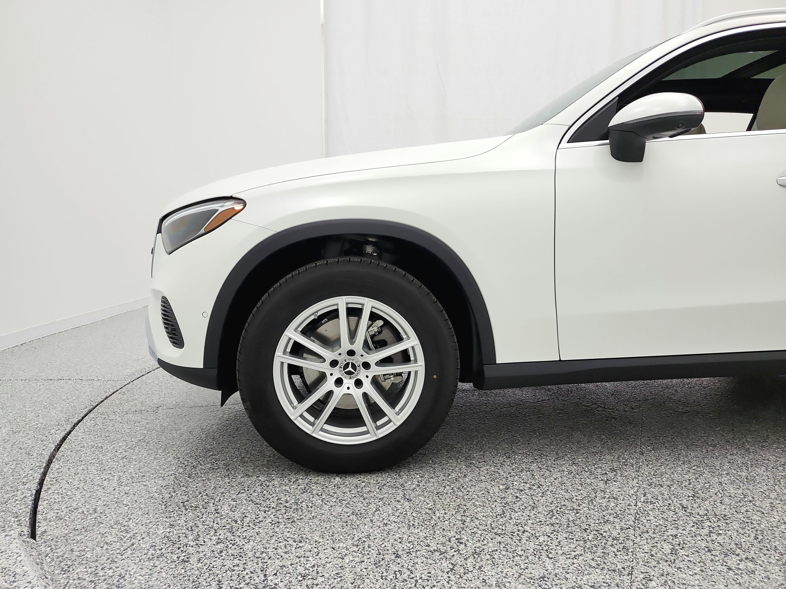 New 2026 Polar White Mercedes-Benz GLC 300 image 14