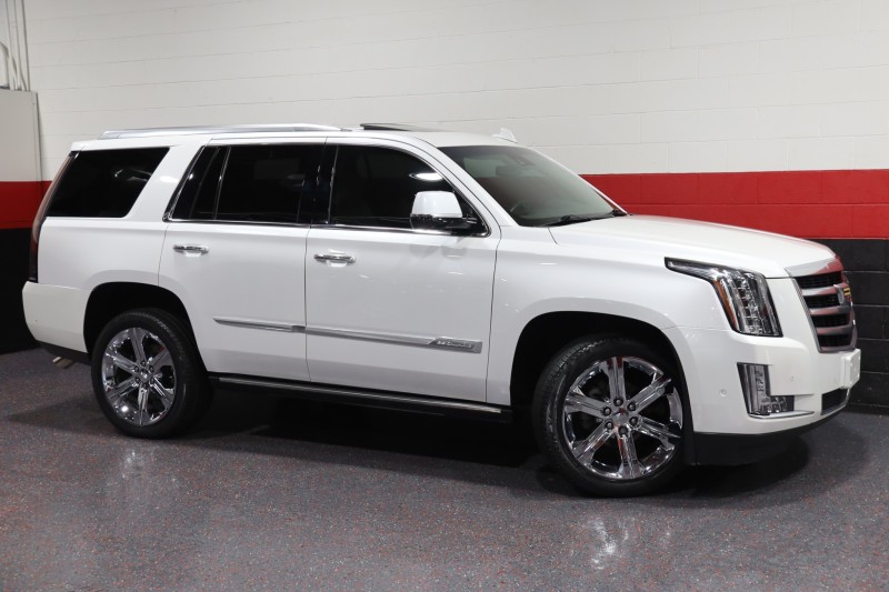 2017 Cadillac Escalade Premium Luxury 4WD 4dr Suv in , 