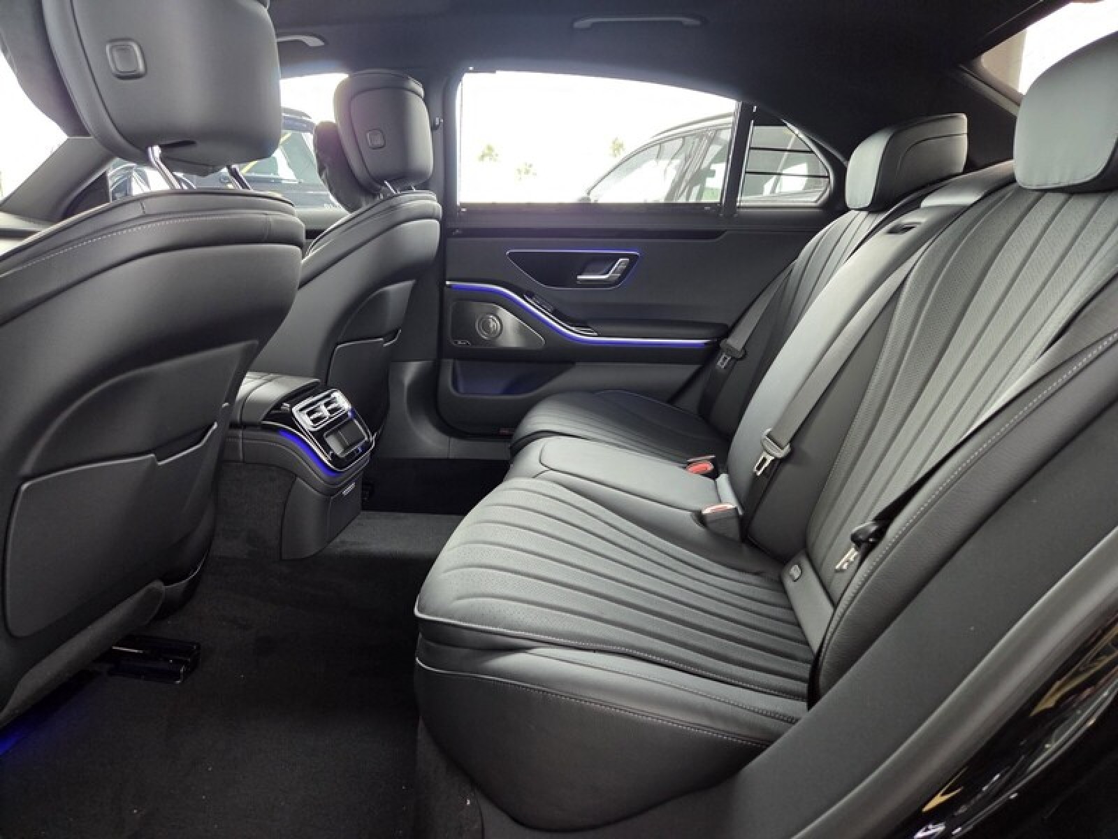 New 2025 Black Mercedes-Benz S 500 4MATIC® Sedan image 13