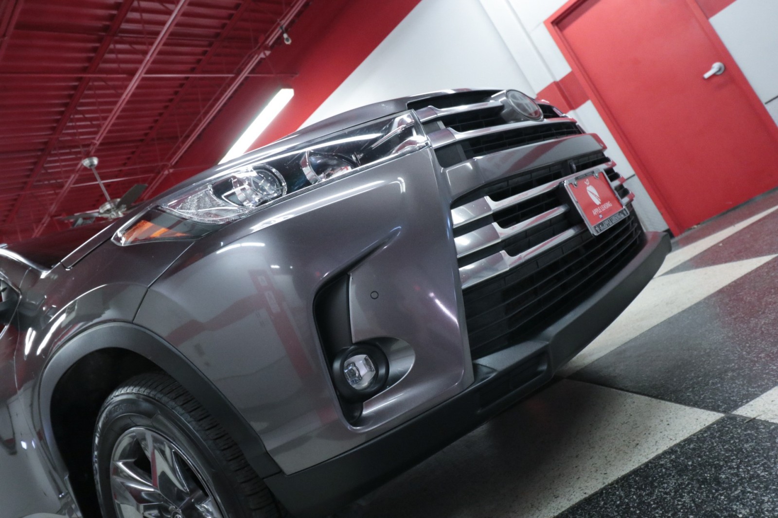 Used Car 2019 Toyota Highlander  Limited Platinum For Sale Under $30,000 In Austin, Texas