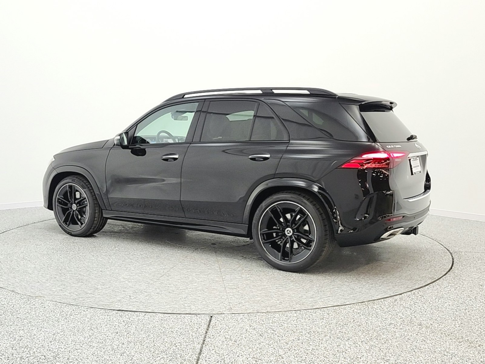New 2026 Obsidian Black Metallic Mercedes-Benz GLE 580 image 7