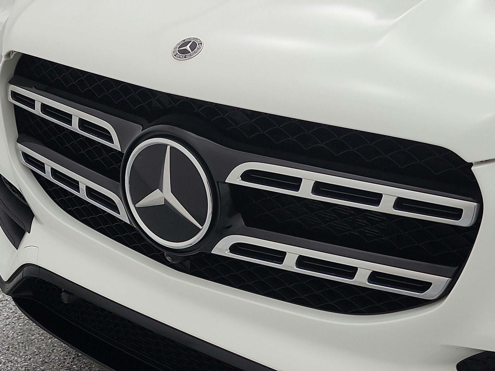 Used 2021 Polar White Mercedes-Benz GLS 580 4MATIC® SUV image 18