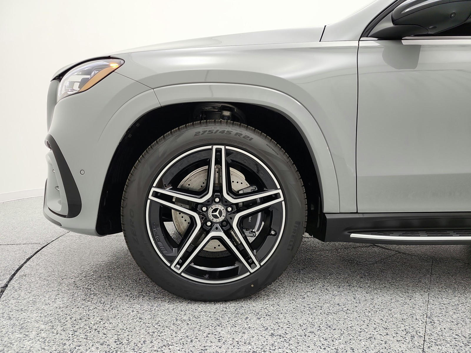 New 2026 MANUFAKTUR Alpine Grey Mercedes-Benz GLS 450 image 13