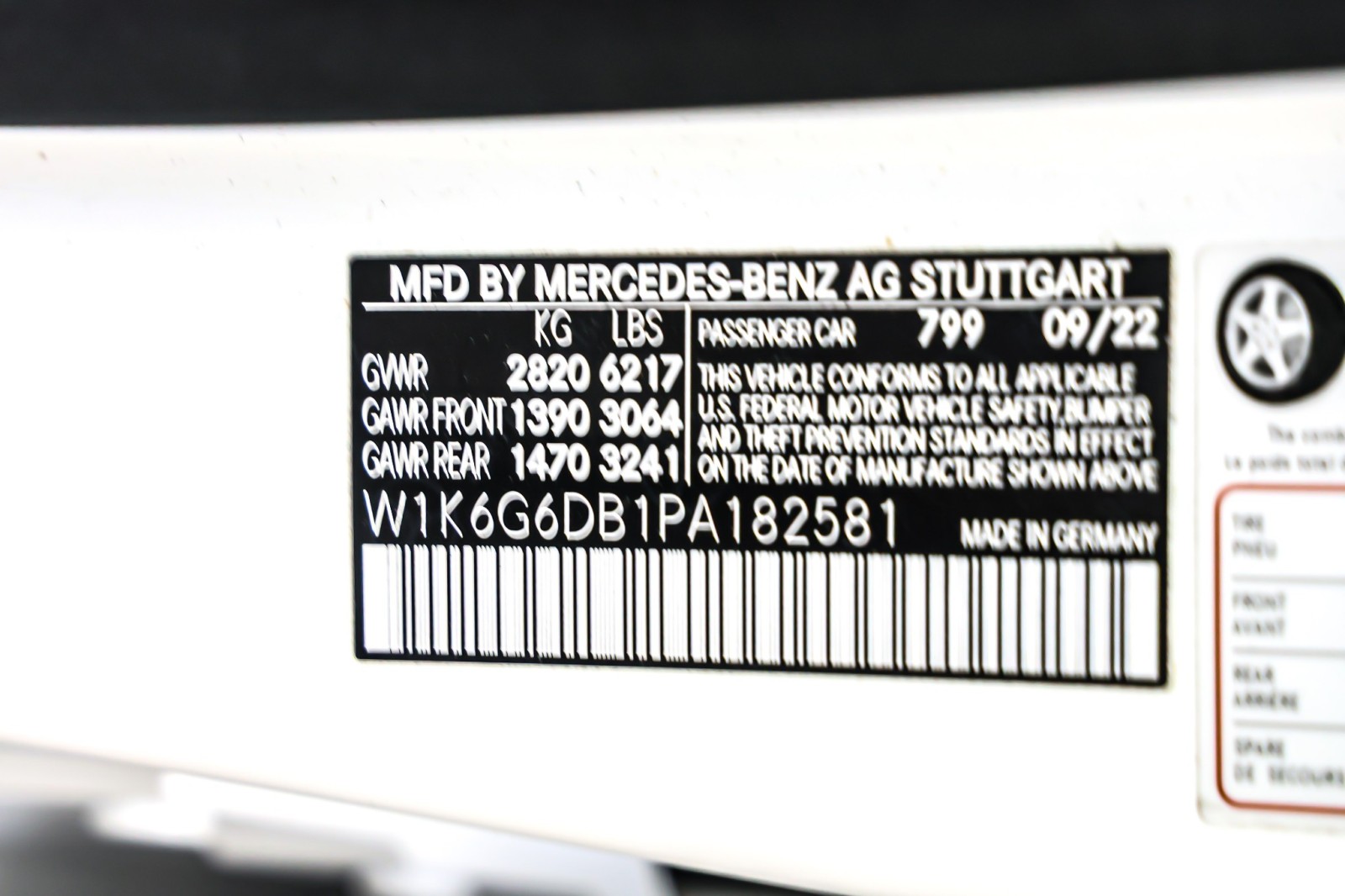 Certified Used 2023 MANUFAKTUR Diamond White Mercedes-Benz S 500 4MATIC® Sedan image 26
