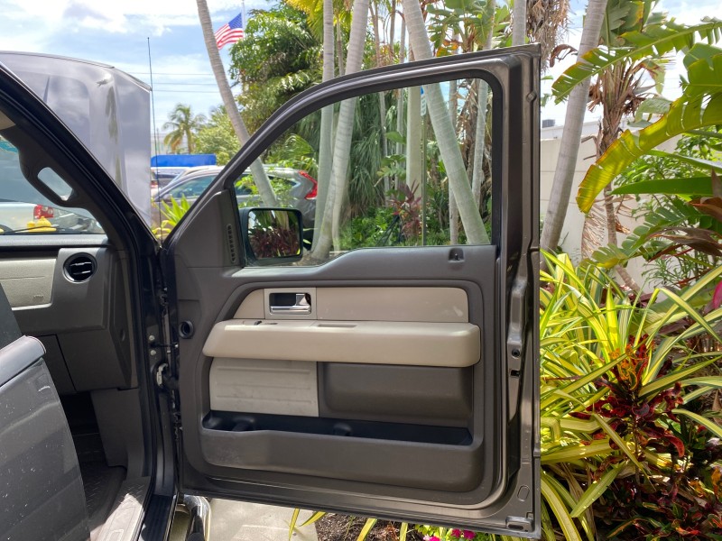 2010 Ford F-150 4 DR CREW XL LOW MILES 34,625 in , 