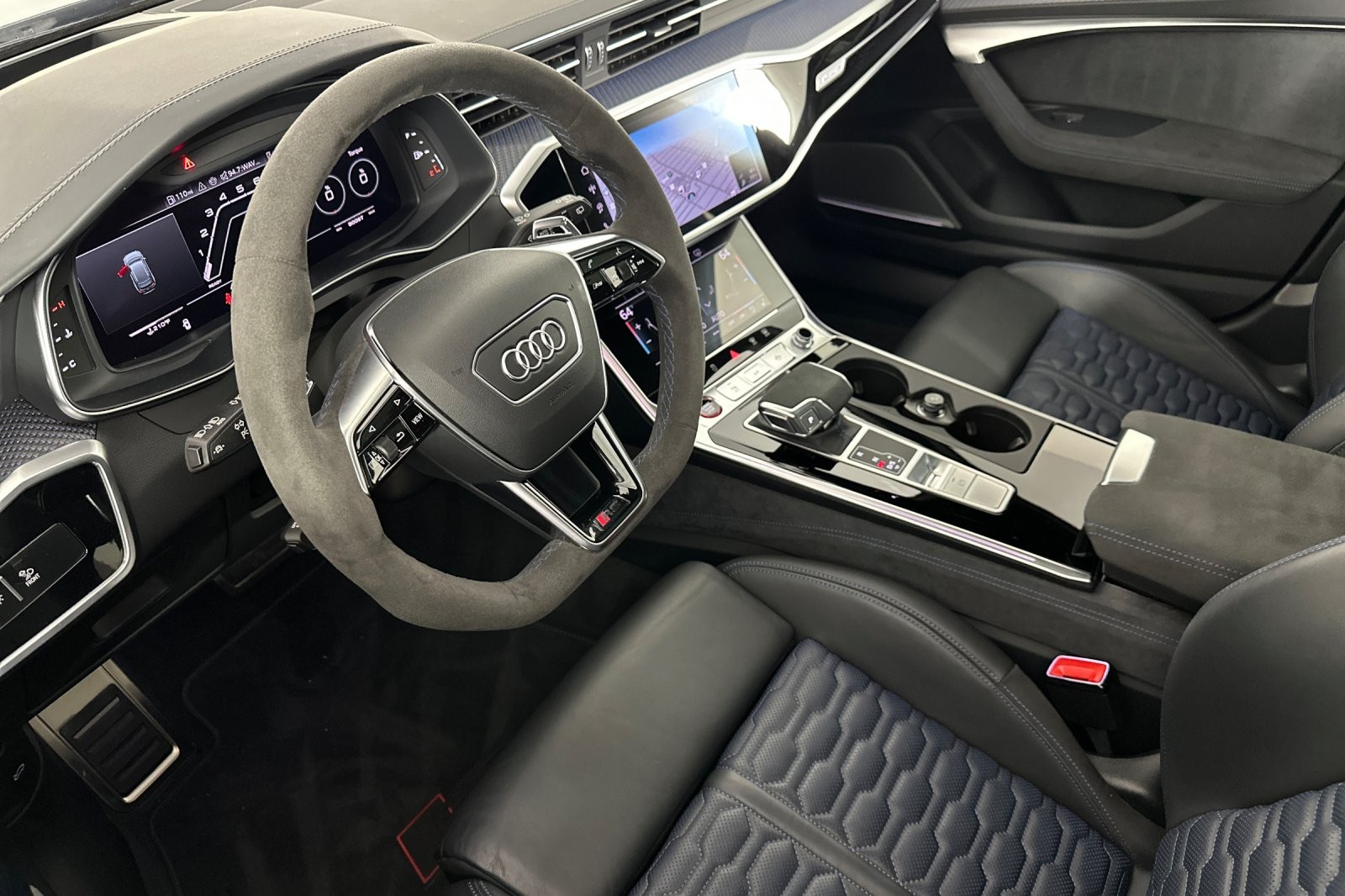 Used 2024 Mythos Black Metallic Audi performance 4.0 TFSI quattro image 9