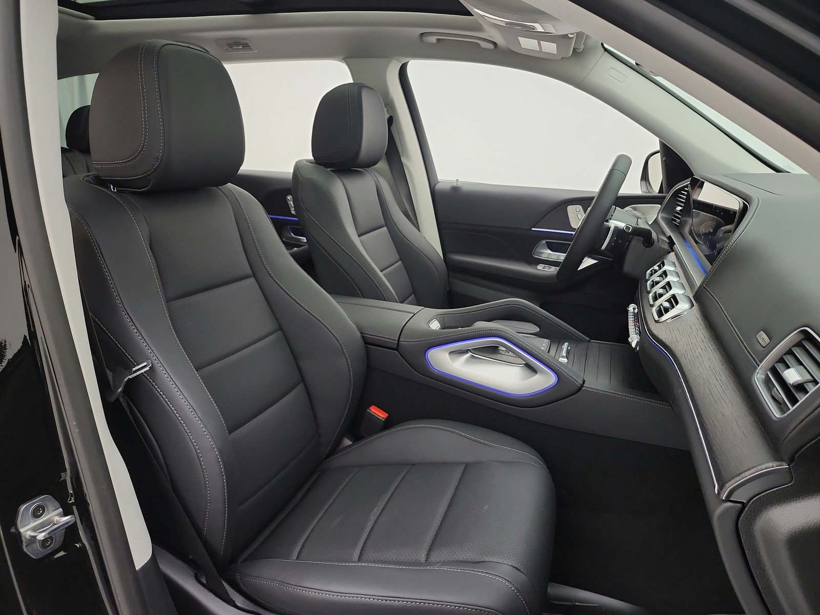 New 2026 Obsidian Black Metallic Mercedes-Benz GLS 450 4MATIC® SUV image 13