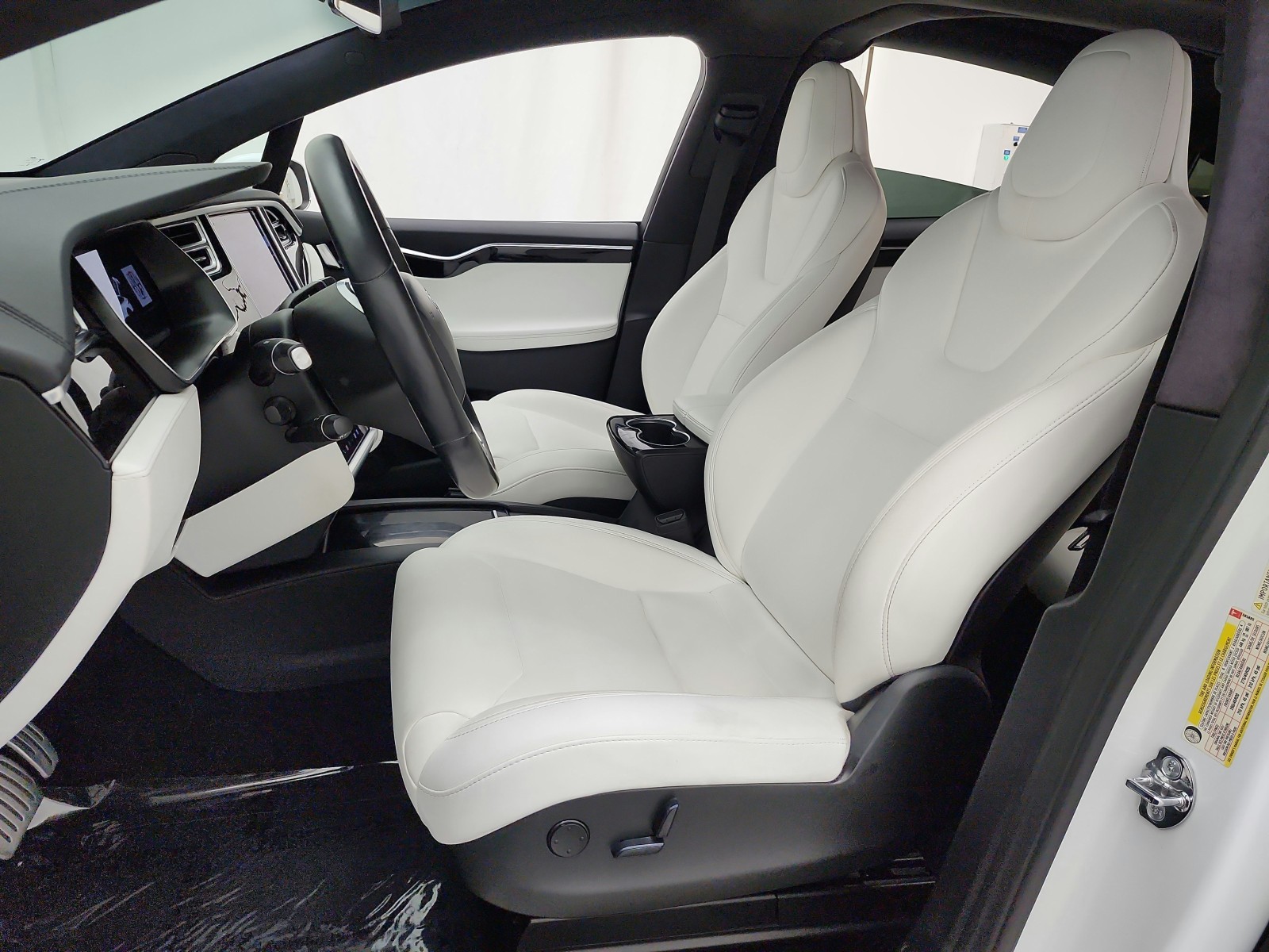 Used 2018 Pearl White Multi-Coat Tesla P100D image 13