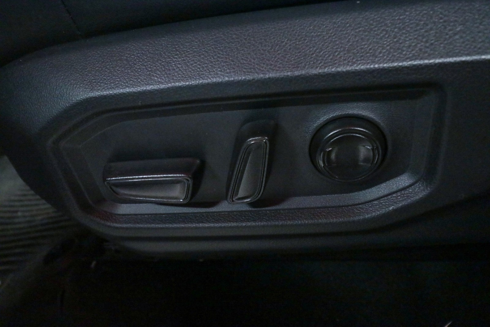 Used Car 2023 Toyota Tundra 4wd  Limited Hybrid For Sale Under $50,000 In Austin, Texas