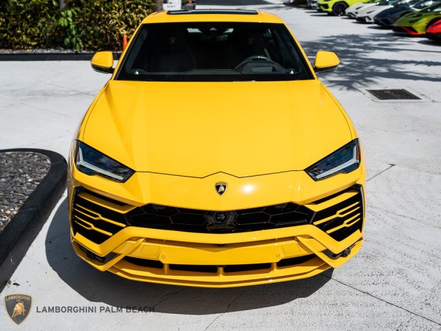 2020 Lamborghini Urus  in , 