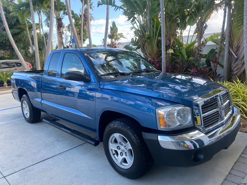 2005 Dodge Dakota SLT LOW MILES 69,842 4WD CLUB in , 