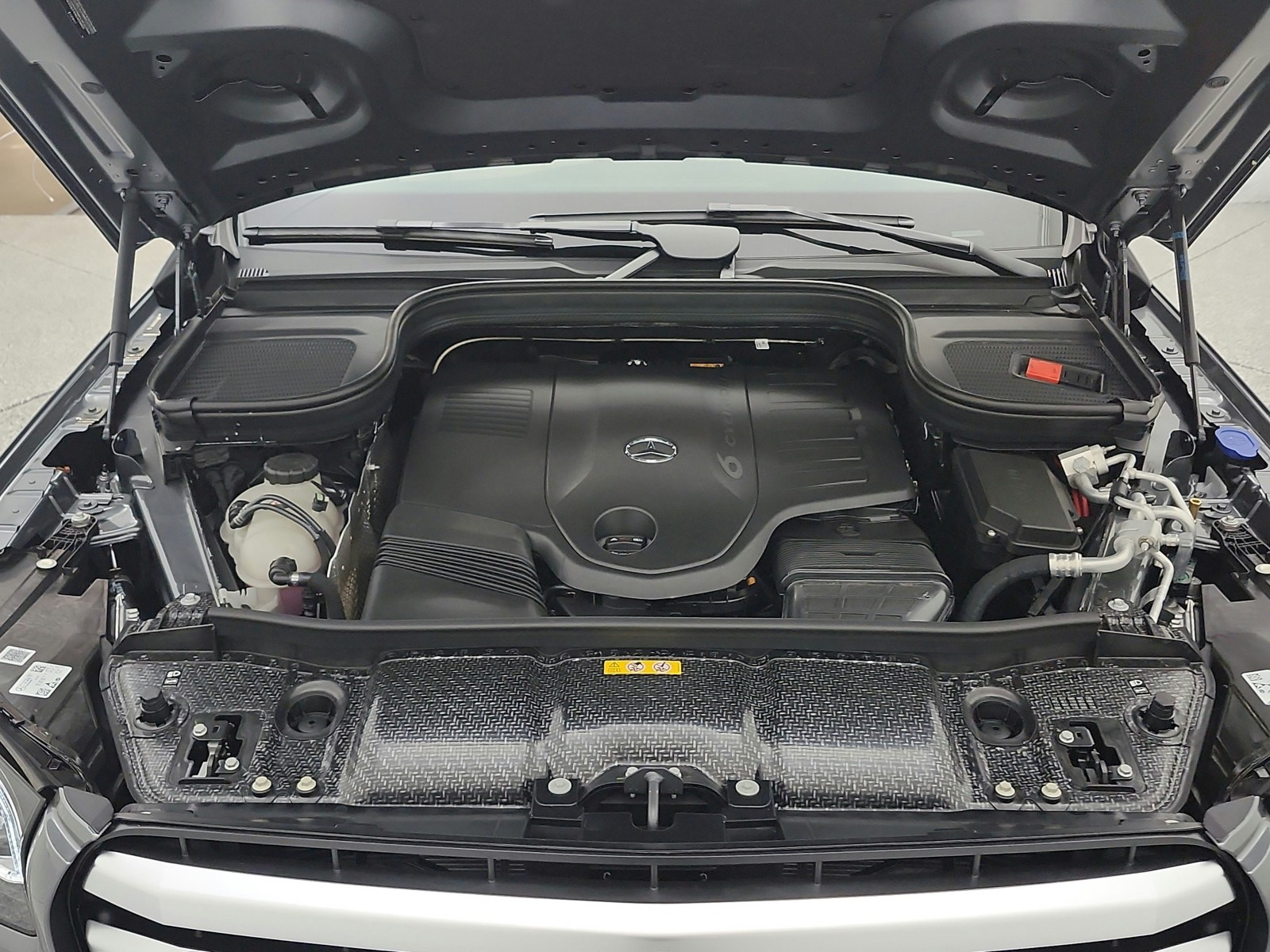 New 2026 Selenite Grey Metallic Mercedes-Benz GLS 450 image 12