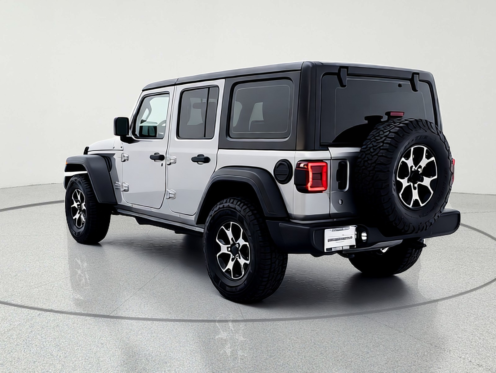 Used 2018 Billet Silver Metallic Clearcoat Jeep Sport 4x4 image 8