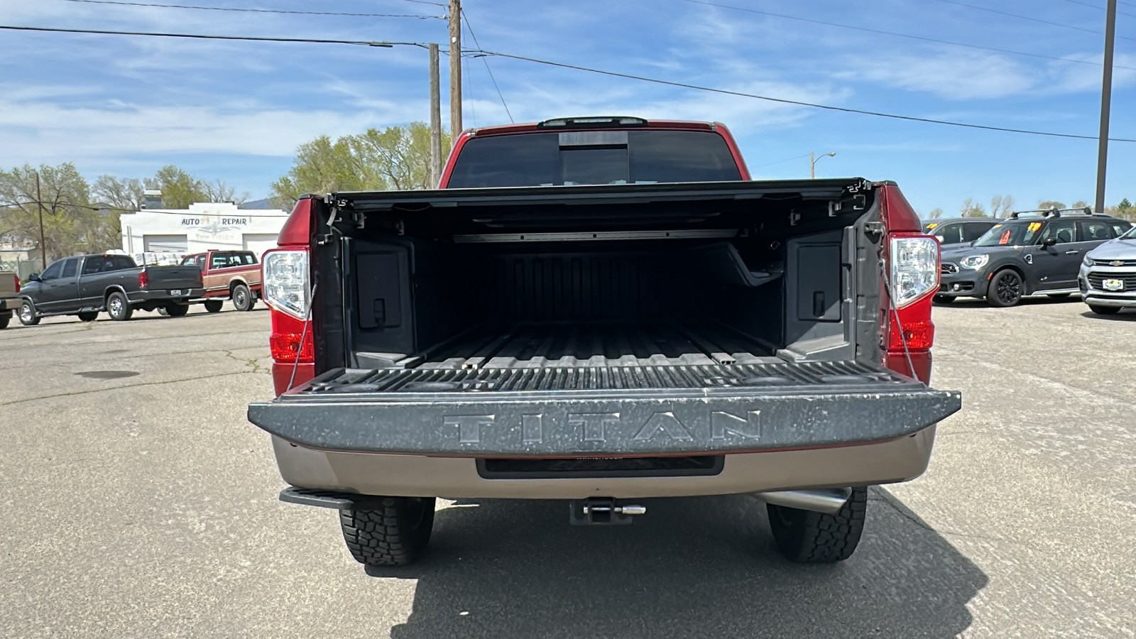 2017 Nissan Titan XD Platinum Reserve 11