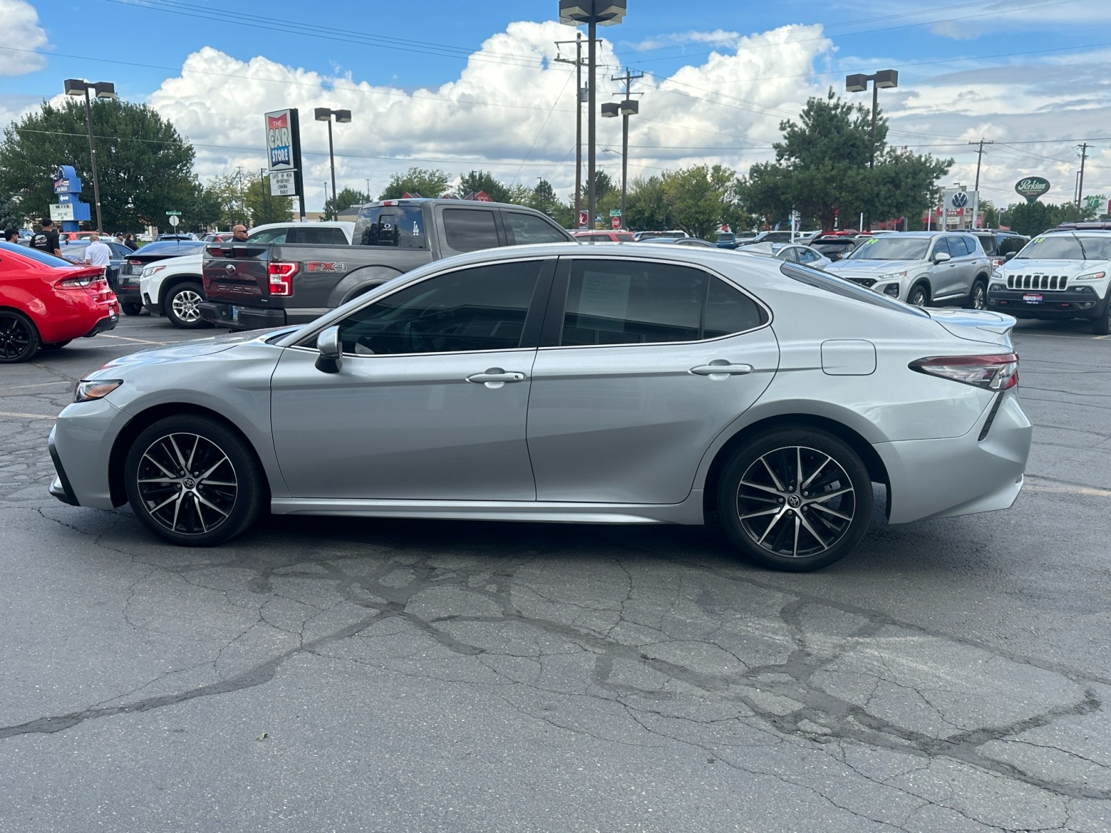 2022 Toyota Camry SE 10