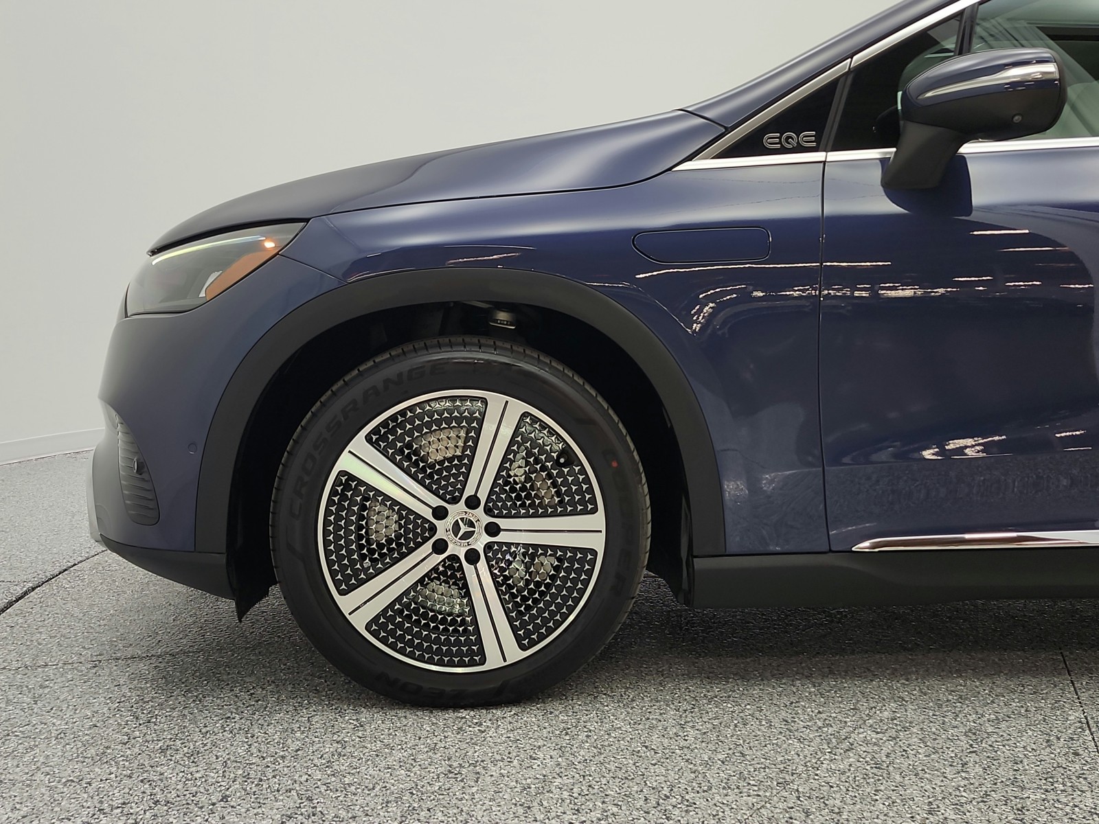 Used 2023 Twilight Blue Metallic Mercedes-Benz EQE 350 4MATIC® SUV image 27