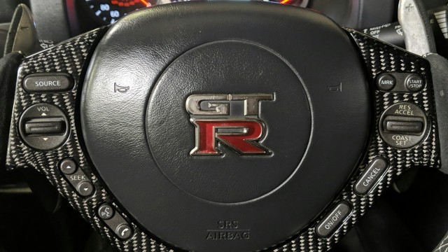2013 Nissan GT-R Premium 20