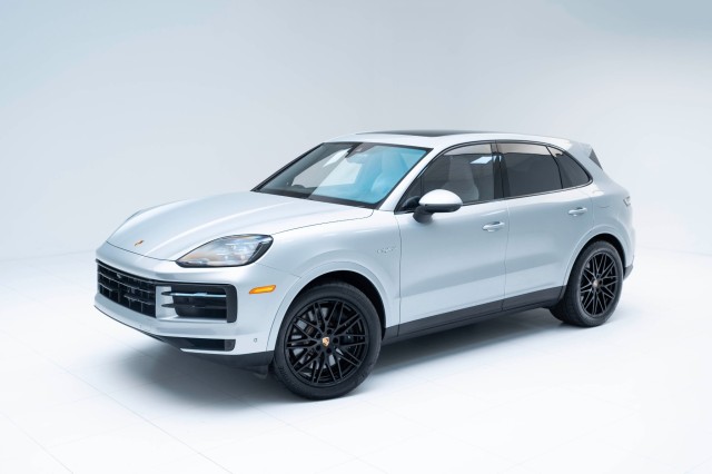 2025  Cayenne E-Hybrid in , 