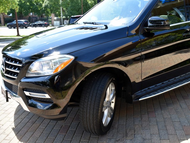 2015 Mercedes-Benz M-Class Navi Premium 1 Pkg. Moonroof Lane Tracking Wood/Le 10