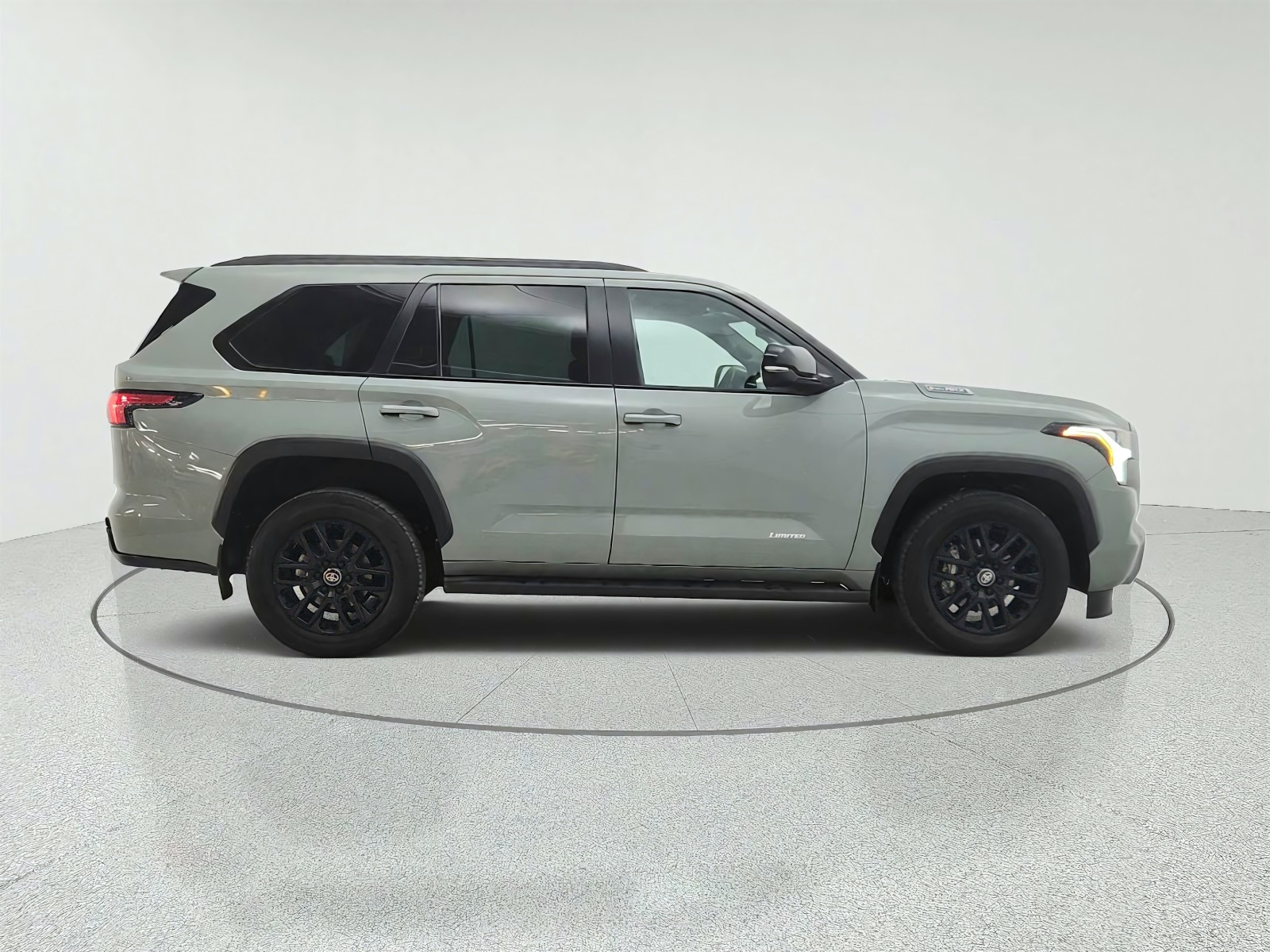 Used 2025 Lunar Rock Toyota Limited image 4