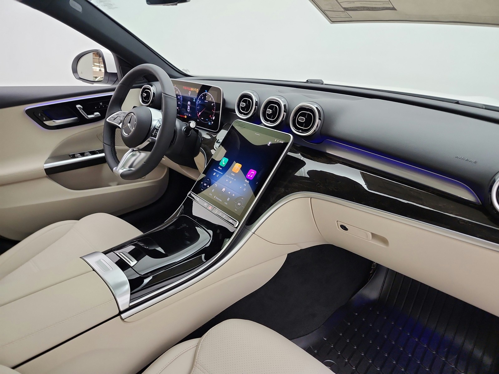 New 2026 Polar White Mercedes-Benz C 300 4MATIC® Sedan image 23