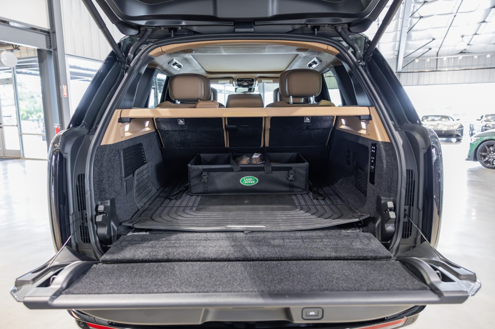 Used Car 2025 Land Rover Range Rover  Autobiography For Sale Under $150,000 In Boerne, Texas