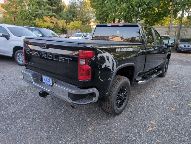 2024 Chevrolet Silverado 3500HD LT 9